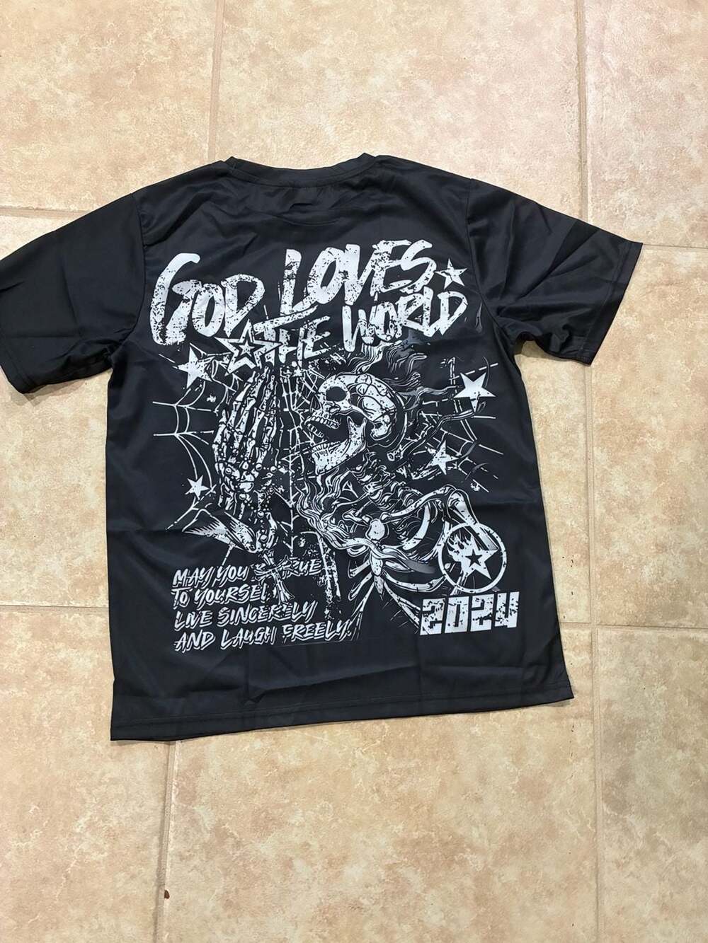graphic tee black